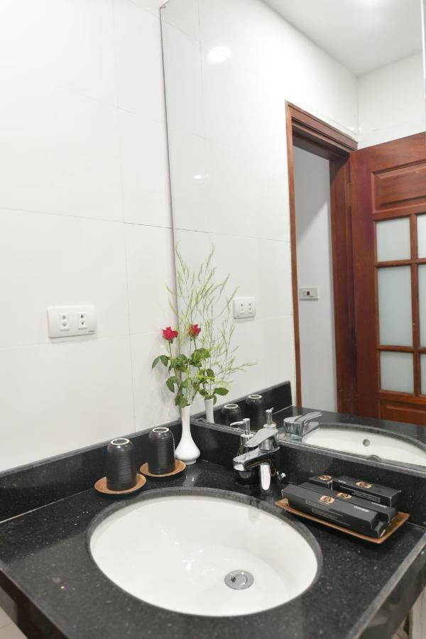 Hanoi Elpis Grand Hotel Buitenkant foto