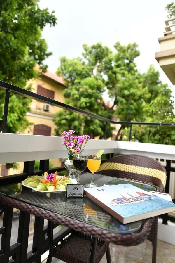 Hanoi Elpis Grand Hotel Buitenkant foto